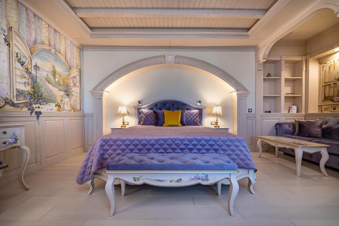 Casa Timis - Wellness & Spa Resort Chitorani Esterno foto Suite